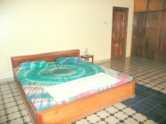 Jays Bar International - Discover Sierra Leone - Guest House, Holidays, Eco Tours, and Volunteering in Sierra Leone