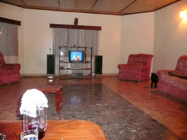 Jays Bar International - Discover Sierra Leone - Guest House, Holidays, Eco Tours, and Volunteering in Sierra Leone