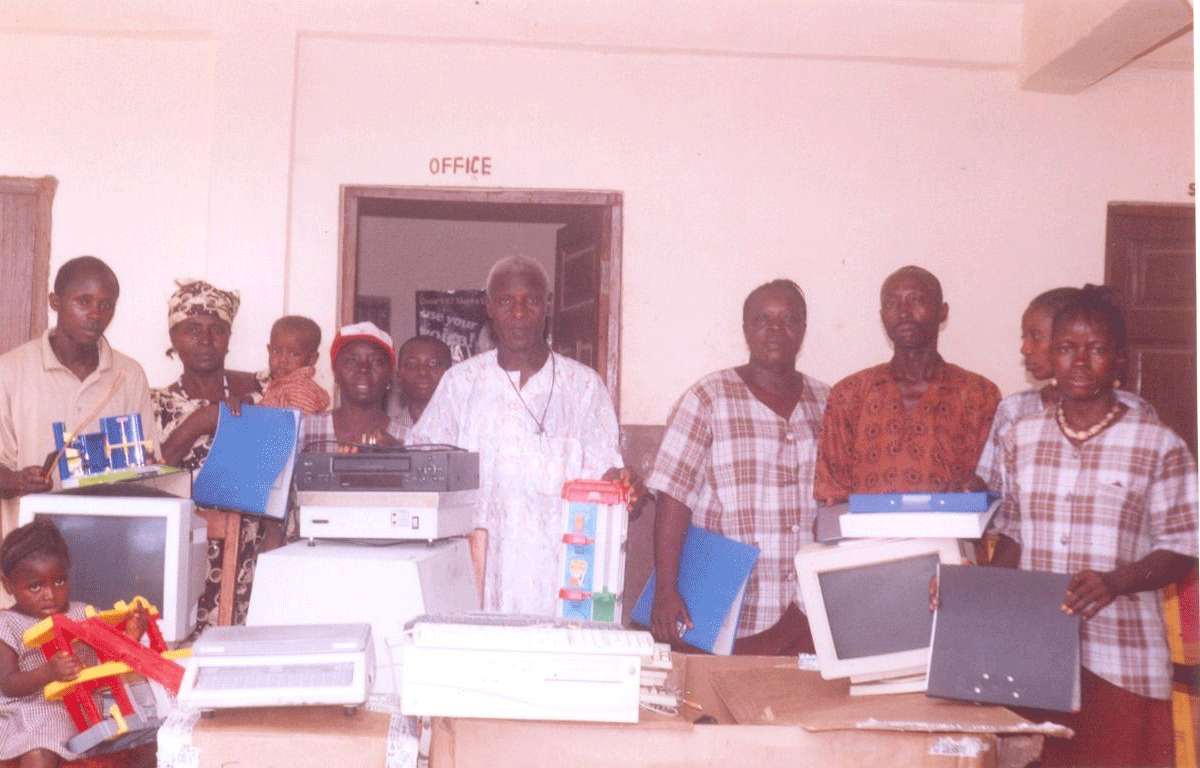 Jays Bar International - Discover Sierra Leone - Guest House, Holidays, Eco Tours, and Volunteering in Sierra Leone
